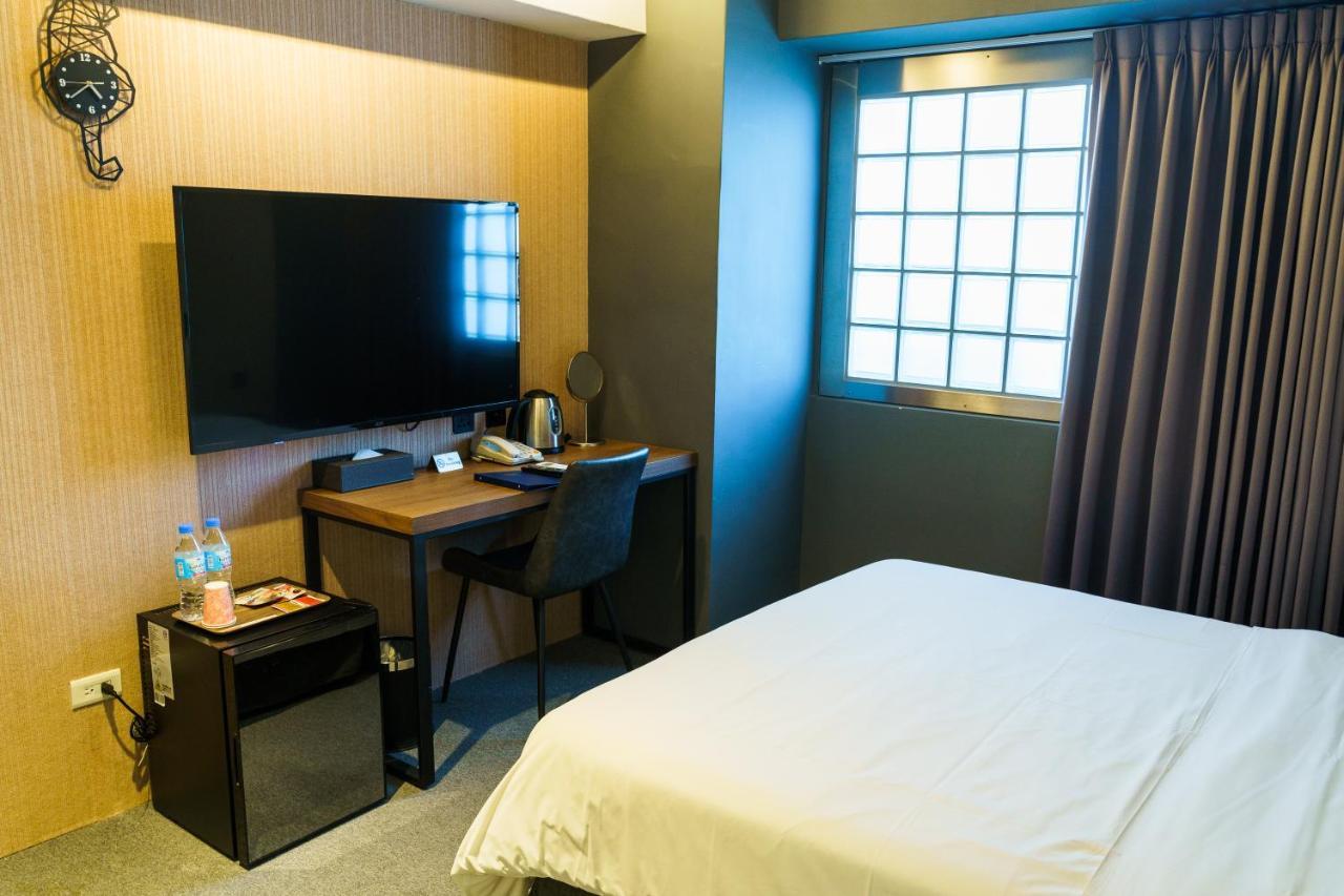 Doudian Ddinn Hotel Taichung Esterno foto