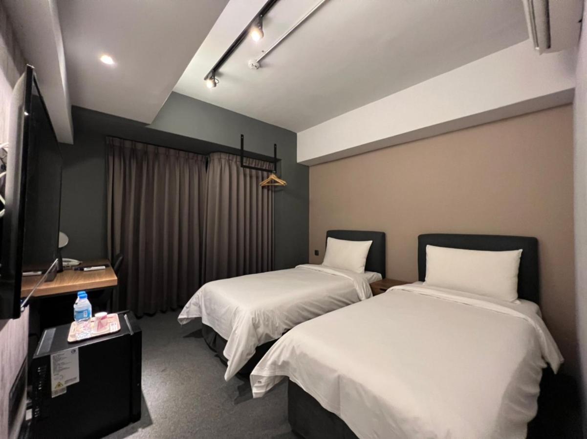 Doudian Ddinn Hotel Taichung Esterno foto