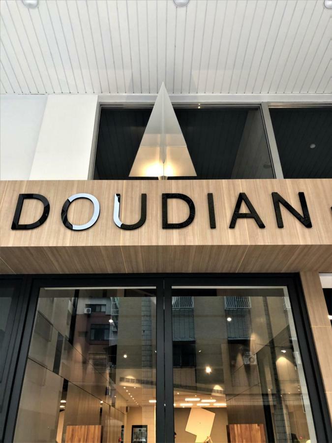 Doudian Ddinn Hotel Taichung Esterno foto